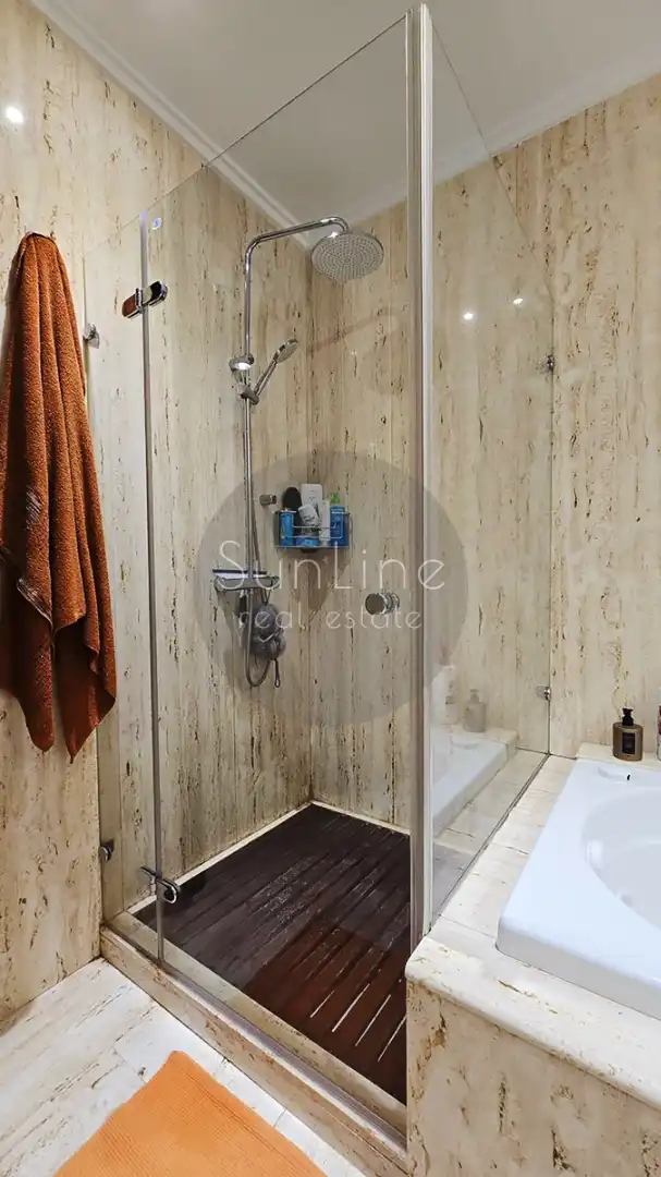 House with pool for sale in Carrer Font de la Carrasquera, imagen 137