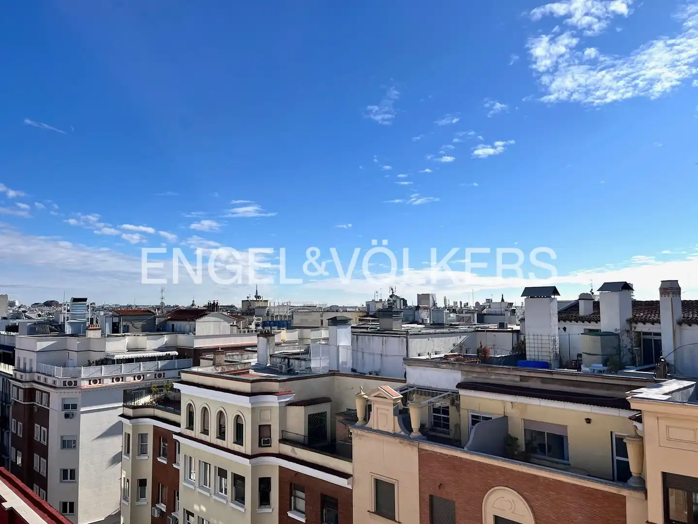 Vista exterior de Àtic de lloguer en Madrid amb Aire condicionat, Calefacció i Terrassa