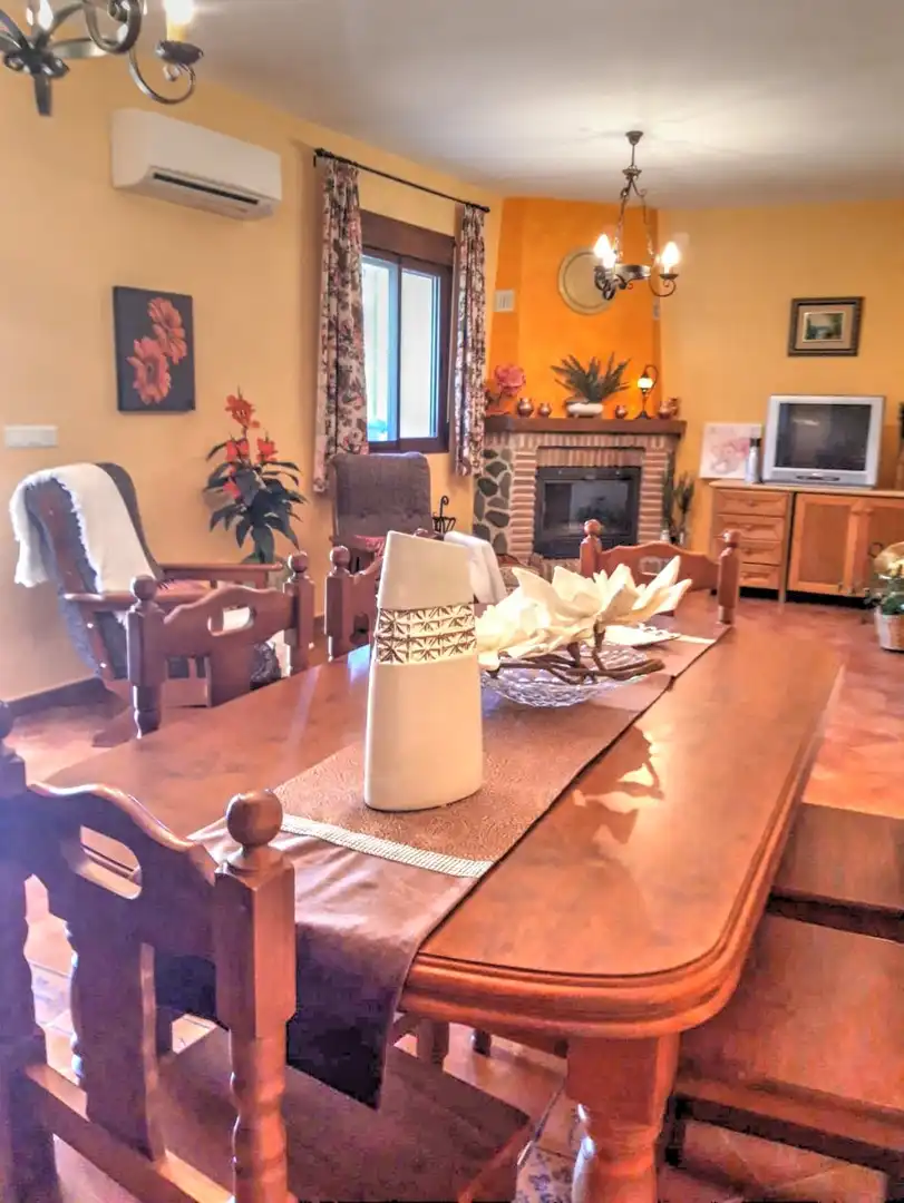 Comedor de Finca rústica en venta en Benamargosa con Aire acondicionado, Jardín privado y Terraza