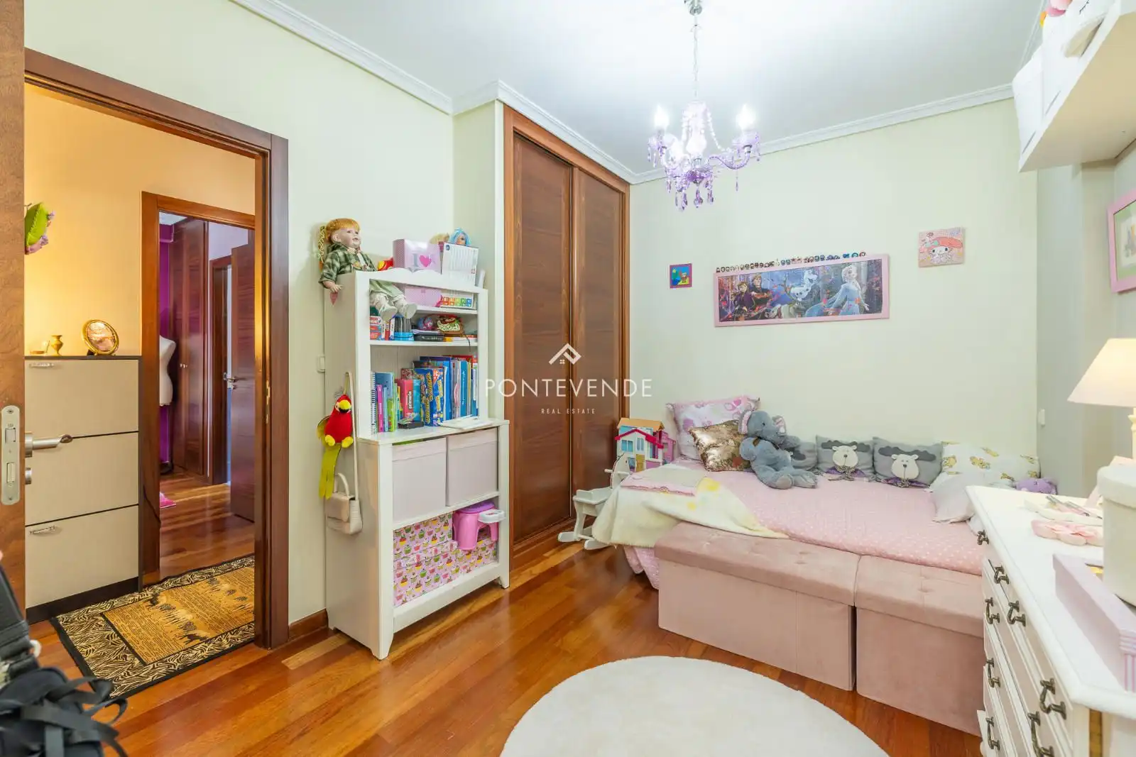 Schlafzimmer von Wohnung zum Verkauf in Vigo  mit Heizung, Terrasse und Abstellraum