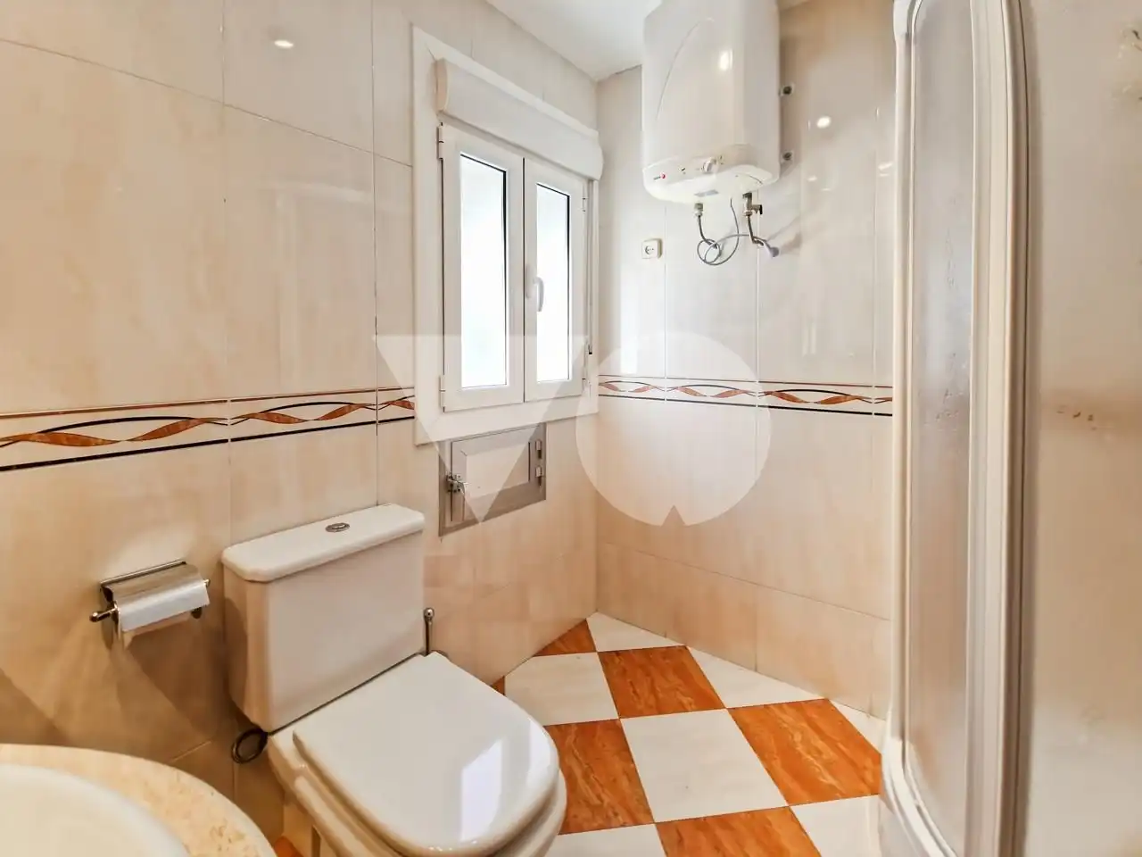 Baño de Piso en venta en Madrid con Calefacción, Parquet y Terraza