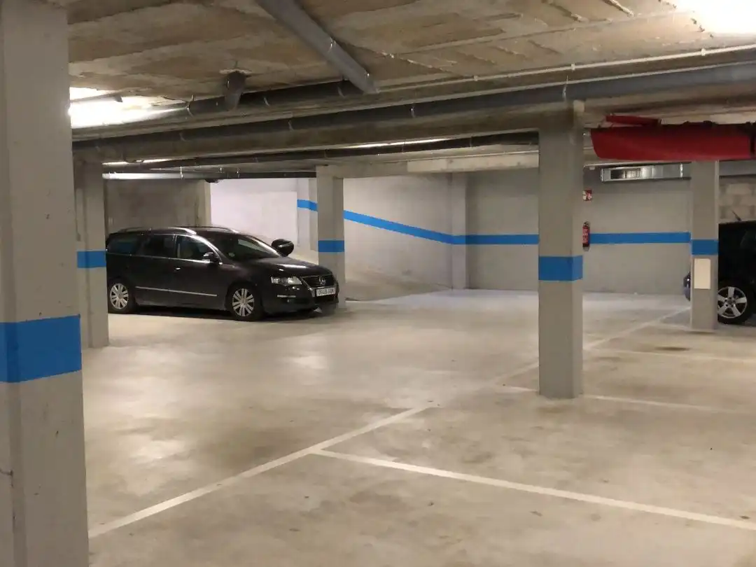Einzelparkplatz zur Miete in Carrer de la Bòbila 8, imagen 3