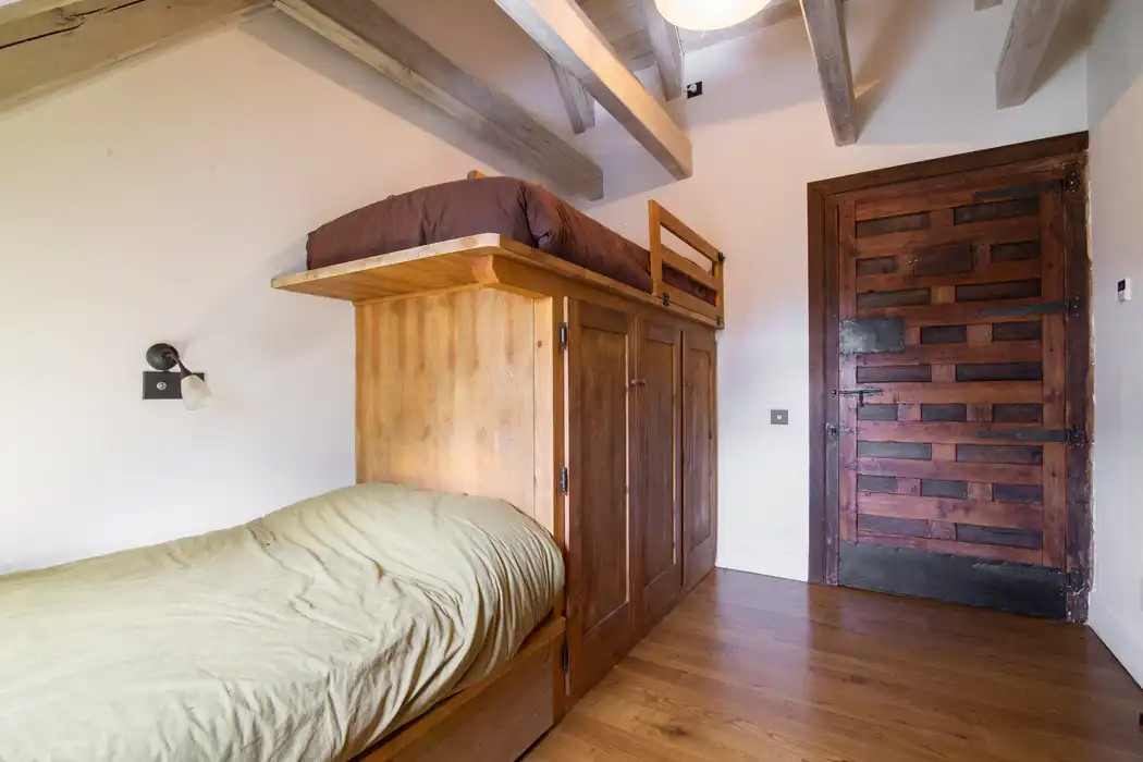 Dormitori de Casa o xalet en venda en Naut Aran amb Calefacció, Jardí privat i Parquet