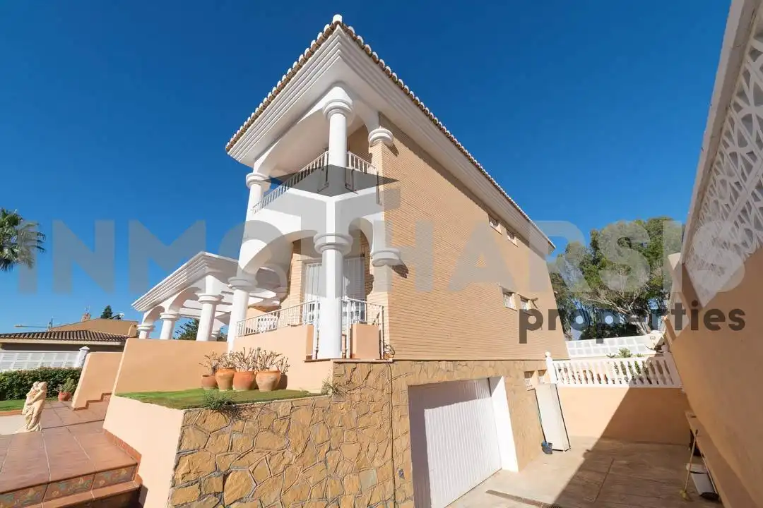 Villa mit Terrasse zum Verkauf in AVIACION (U) 1, imagen 7