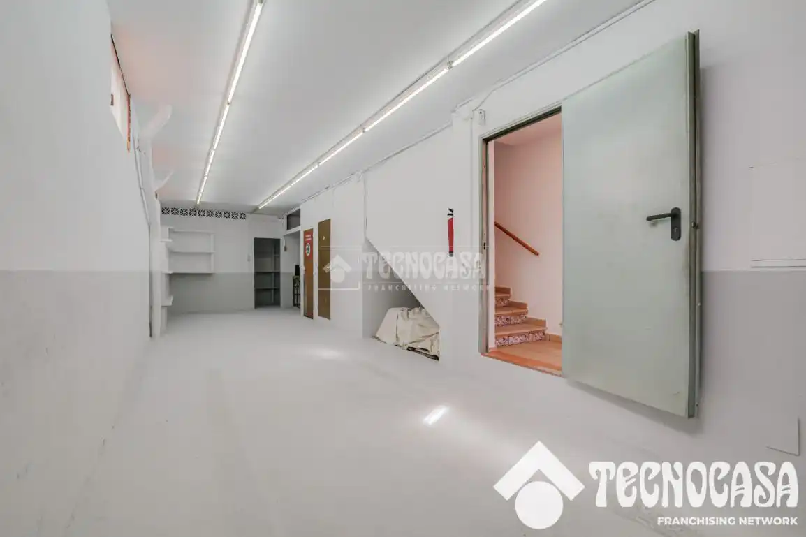 Houses for sale in Santa Coloma de Gramenet  with Air Conditioner, Heating and Terrace