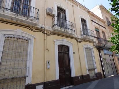 Vista exterior de Planta baixa en venda en  Almería Capital amb Terrassa i Balcó