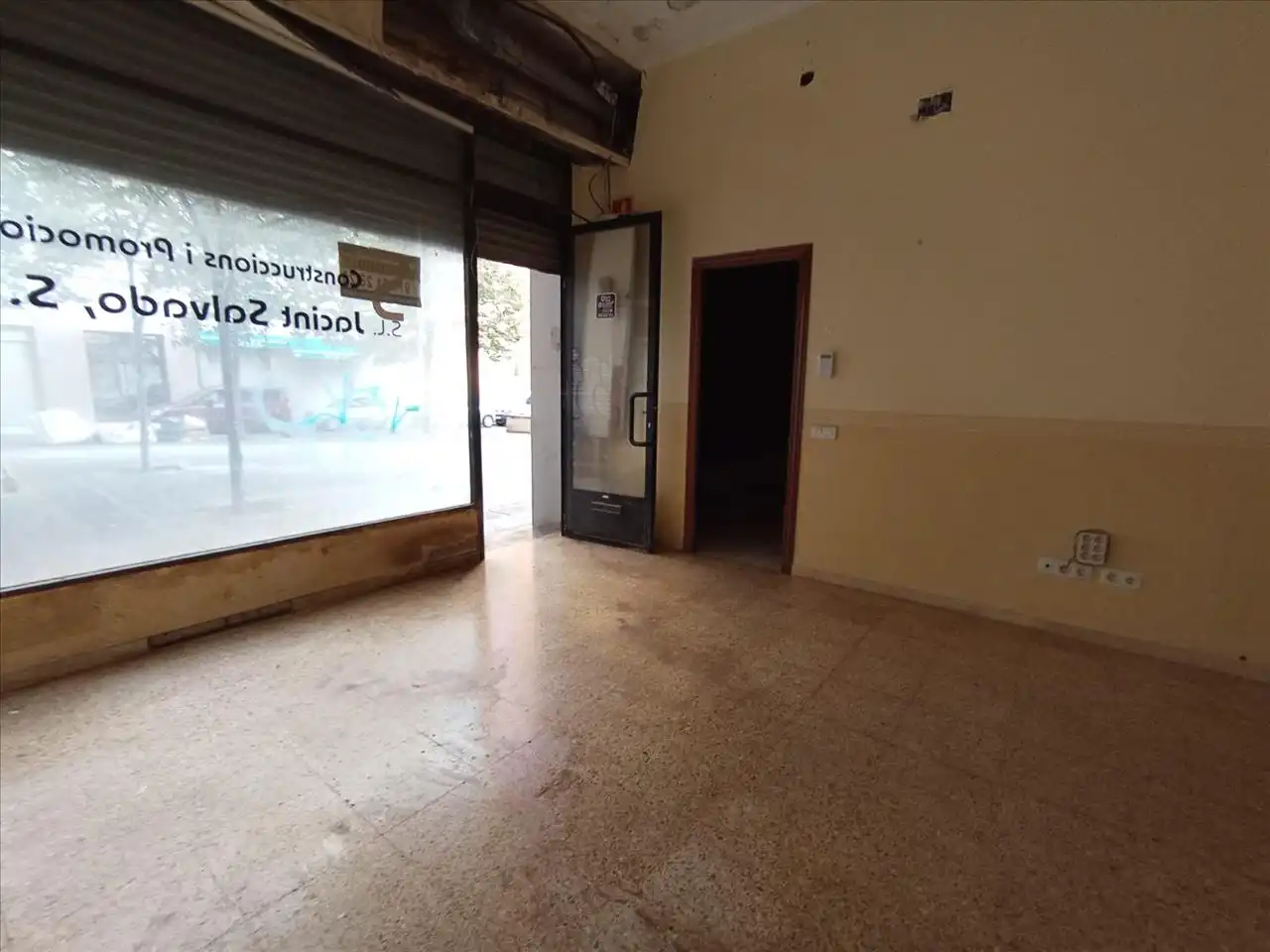 Gewerbefläche zum Verkauf in Carrer de Bernat de Bell-lloc, imagen 2