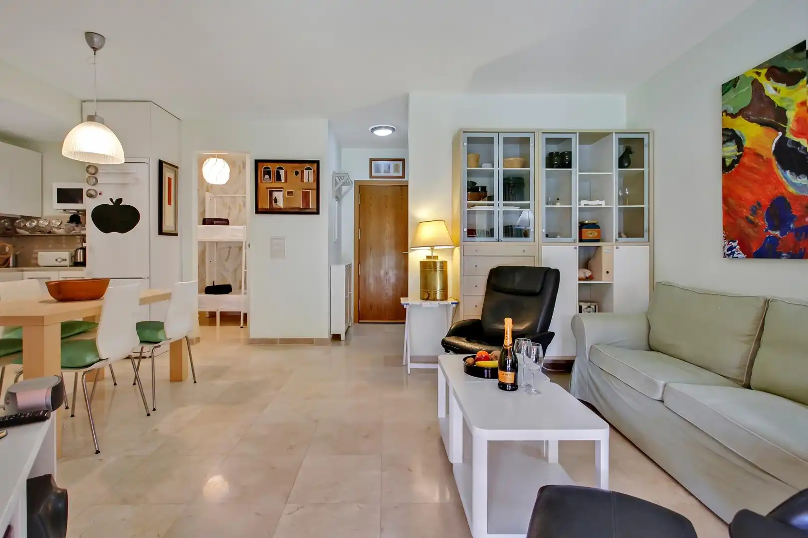 Sala de estar de Apartamento de alquiler en Arona con Terraza, Amueblado y Piscina comunitaria