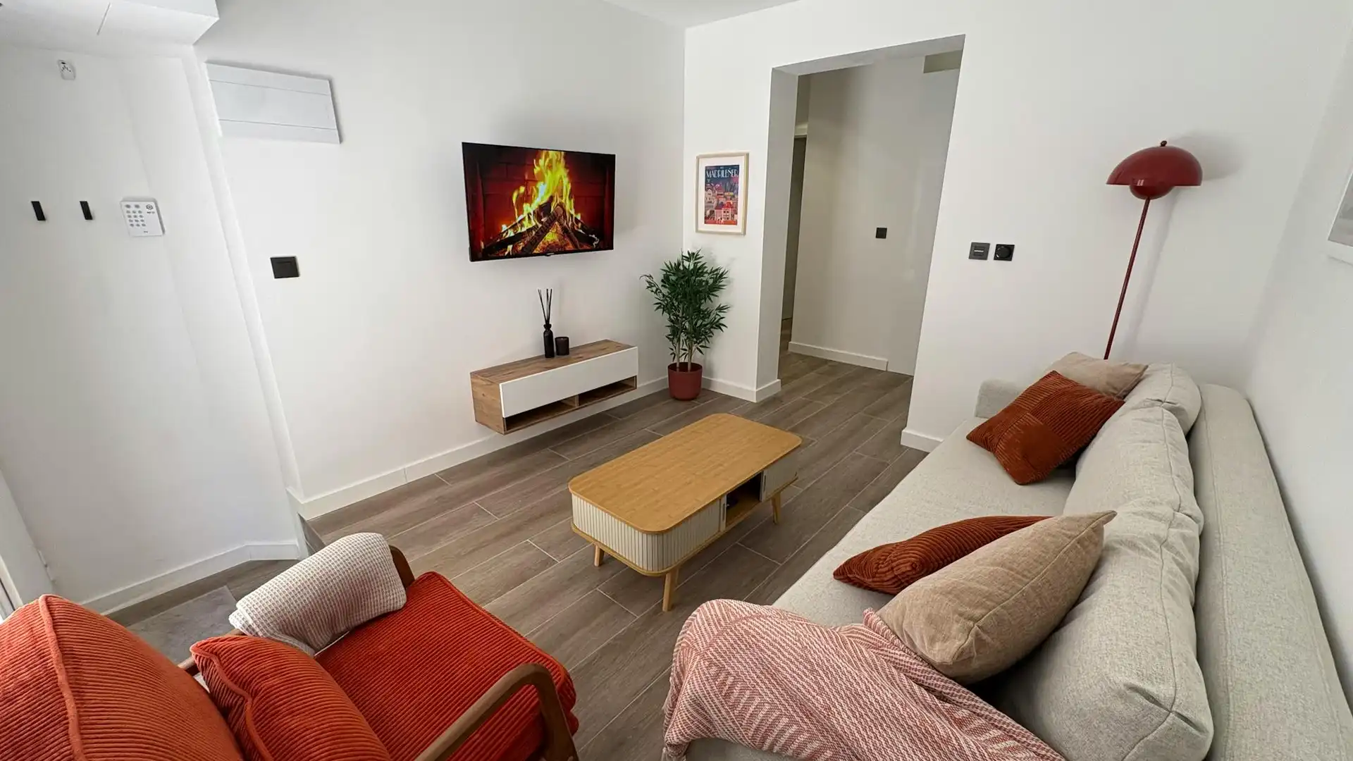Sala d'estar de Pis de lloguer en Madrid amb Aire condicionat, Calefacció i Moblat