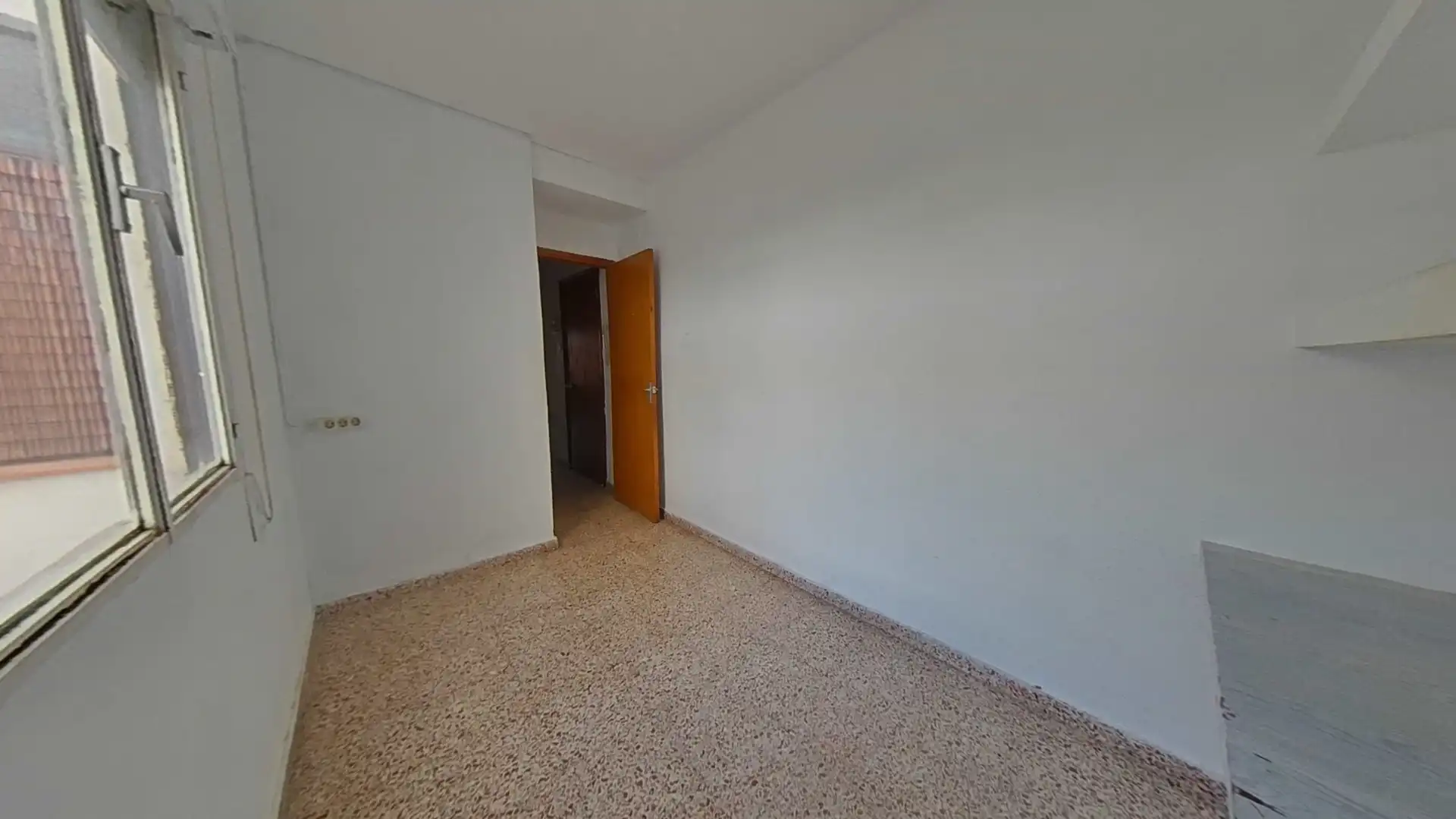 Pis en venda en Ayora amb Balcó