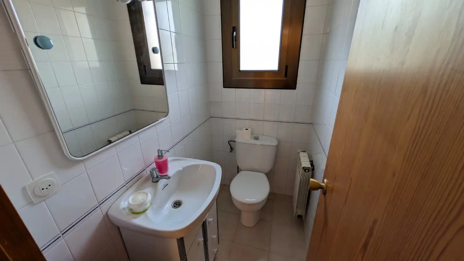 Badezimmer von Maisonette zum Verkauf in Calafell mit Heizung, Abstellraum und Schwimmbad