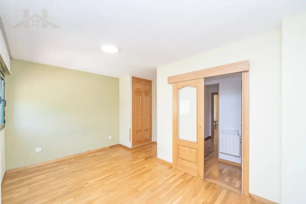Piso en venta en El Escorial con Calefacción, Parquet y Terraza