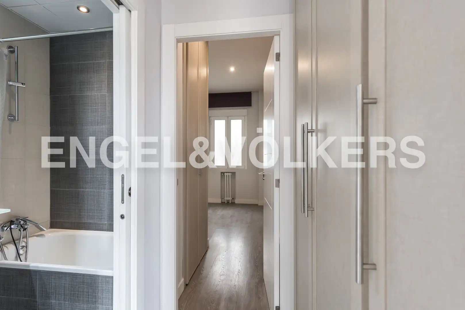 Wohnung zur Miete in Madrid mit Klimaanlage, Heizung und Terrasse