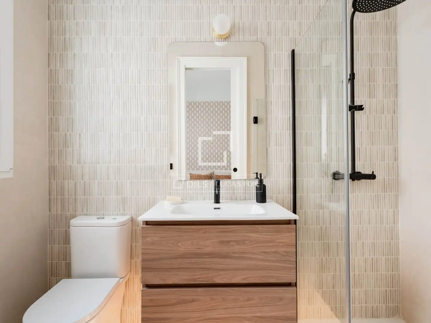 Badezimmer von Wohnung zum Verkauf in Madrid mit Klimaanlage, Heizung und Abstellraum