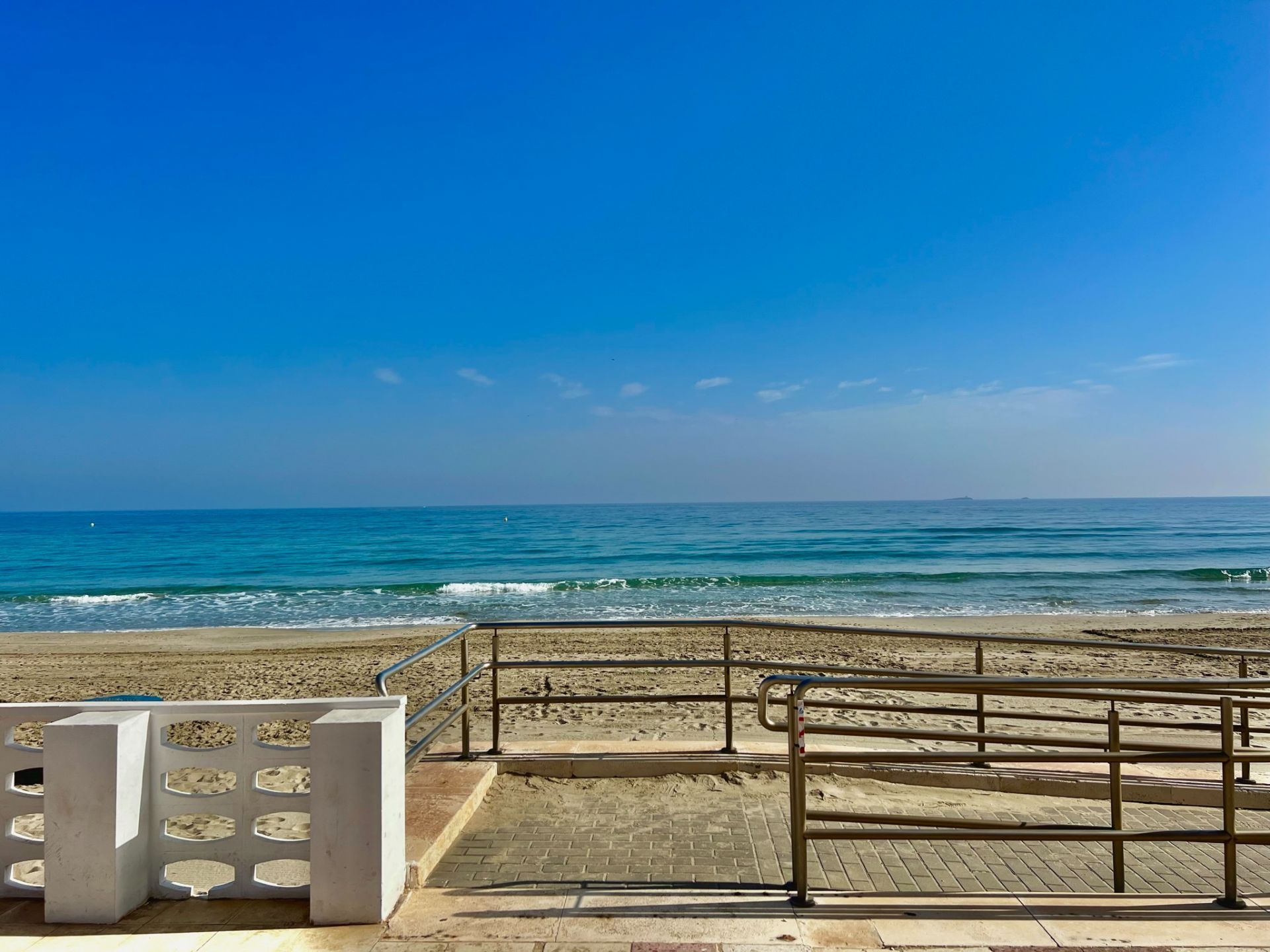 Vista exterior de Apartament en venda en La Manga del Mar Menor amb Aire condicionat, Calefacció i Terrassa
