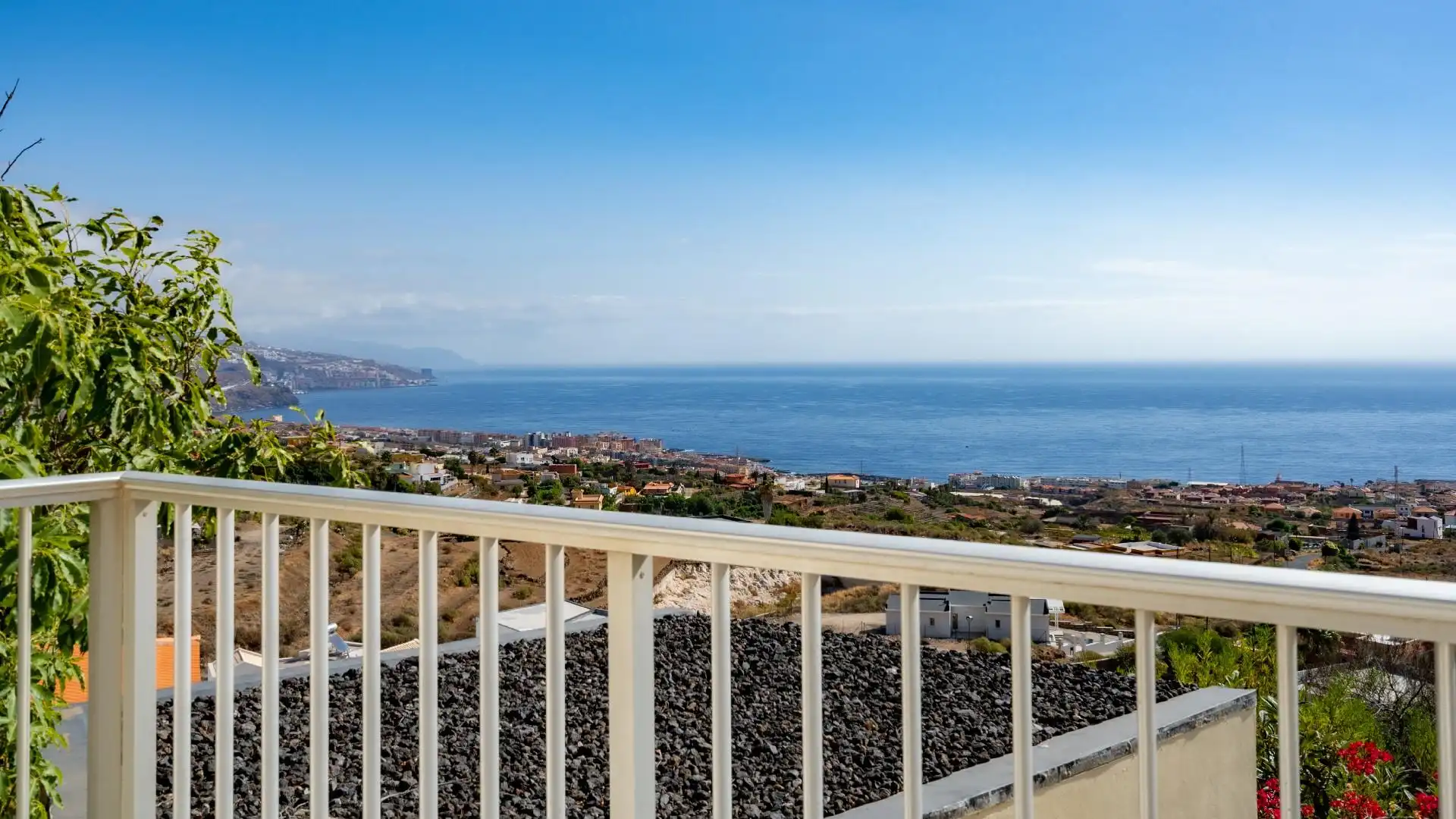 Exterior view of Buildings for sale in Candelaria