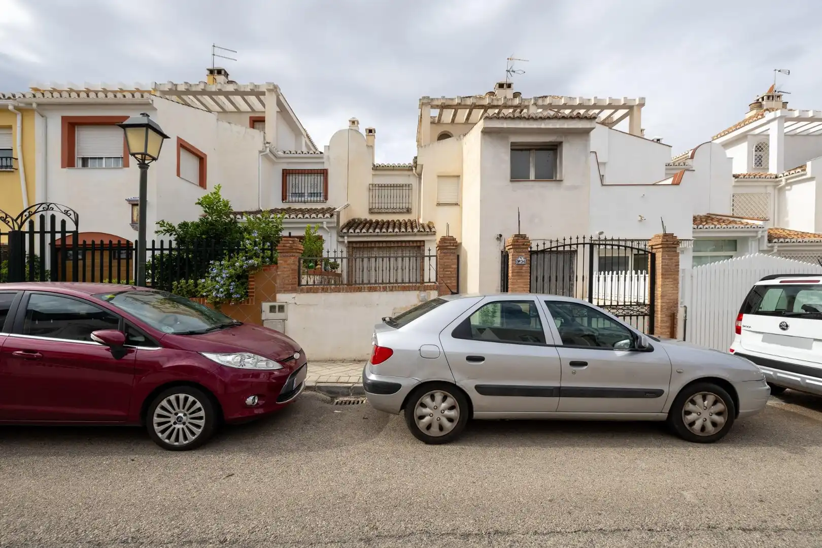 Adosado con piscina en venta en Huétor Vega