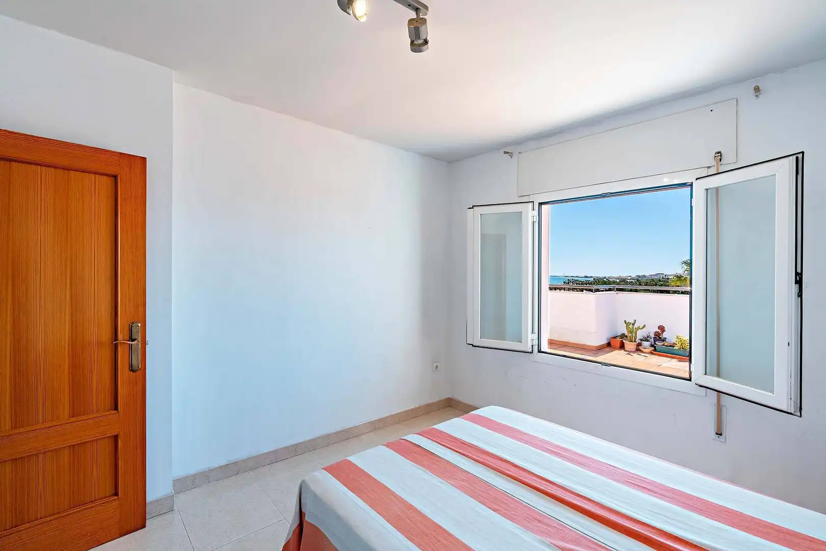 Dormitori de Àtic en venda en El Ejido amb Terrassa i Piscina comunitària