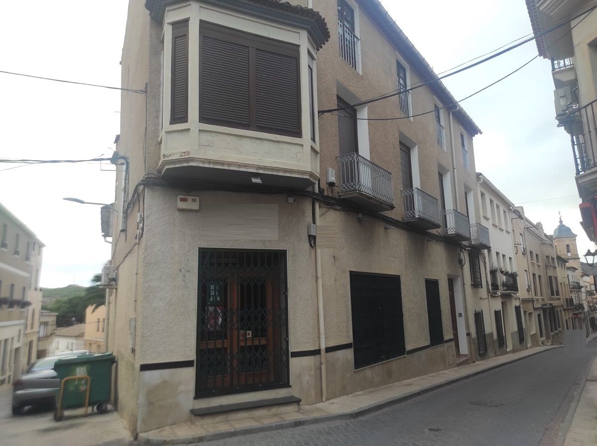 Vista exterior de Pis en venda en Elche de la Sierra