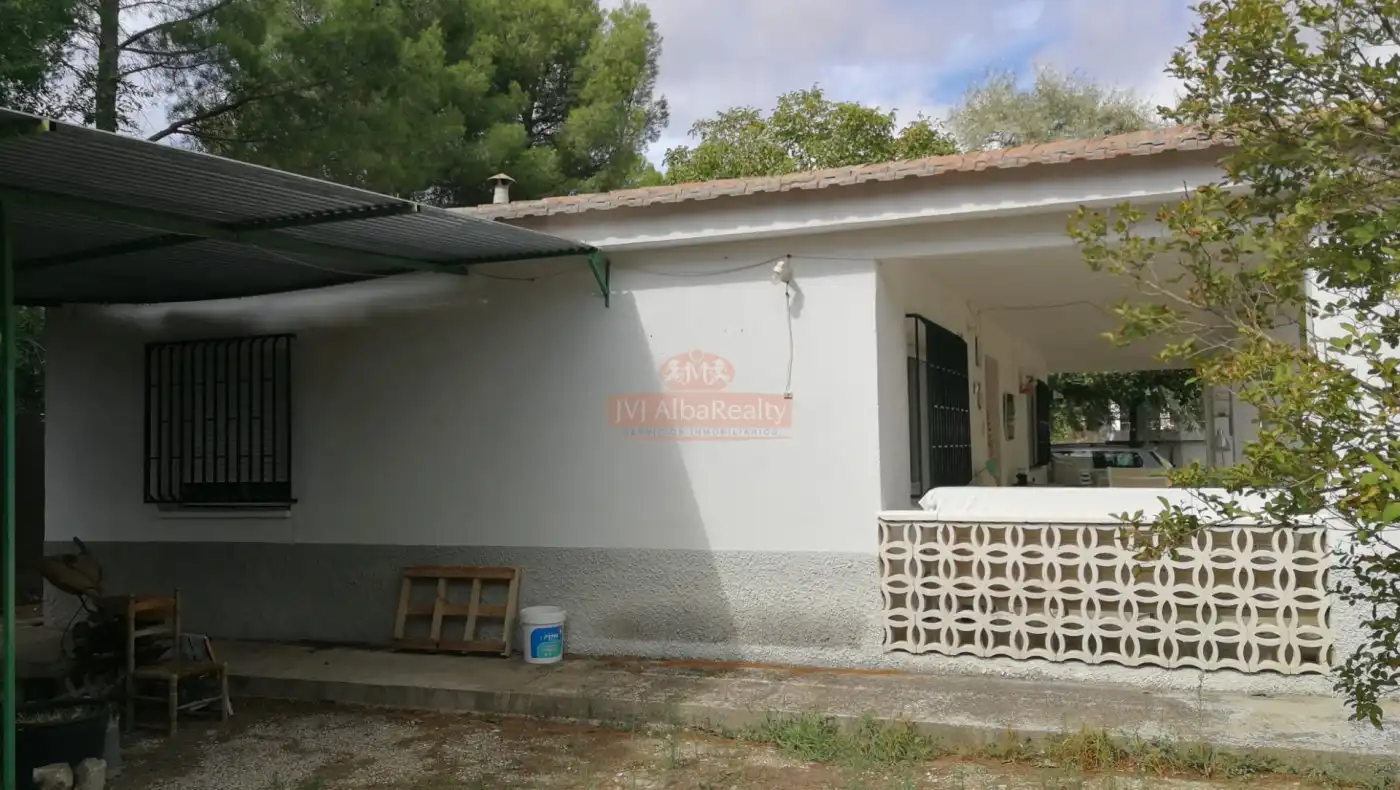 Außenansicht von Haus oder Chalet zum Verkauf in Albacete mit Abstellraum und Balkon