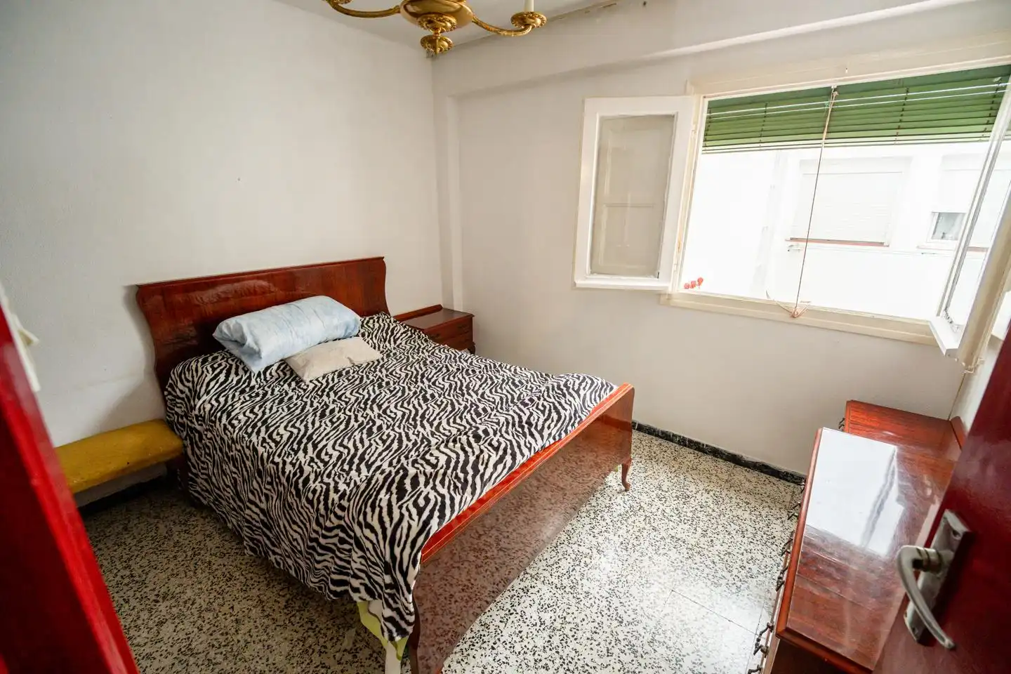 Bedroom of Flat for sale in Zaragoza  with Heating, Terrace and Balcony