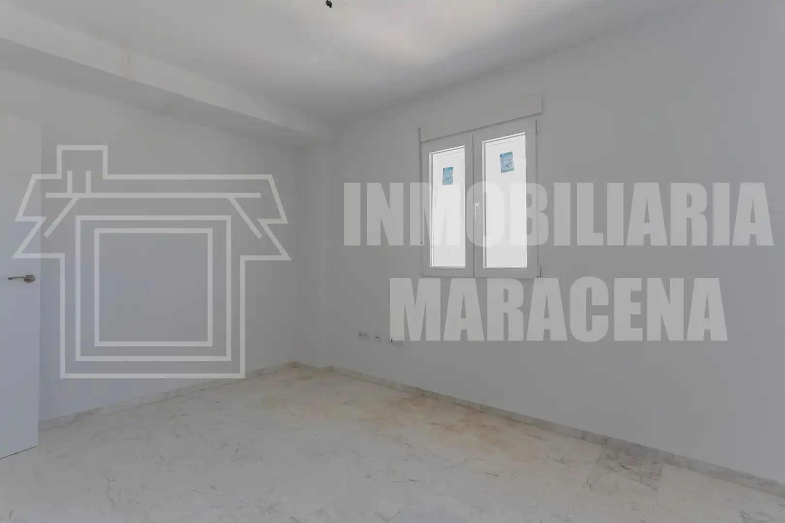 Casa adosada en venta en Láchar