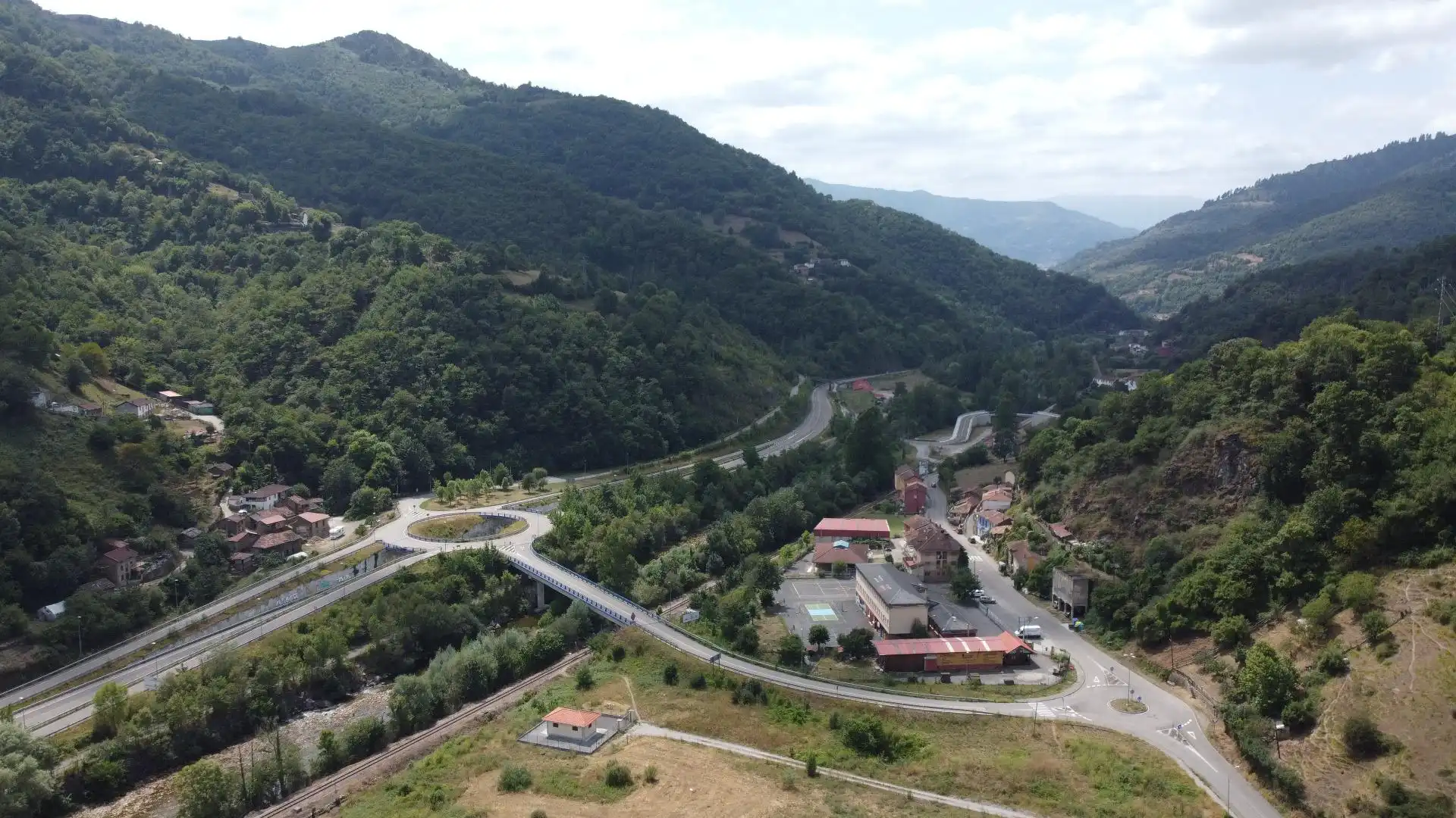 Vista exterior de Piso en venta en Aller