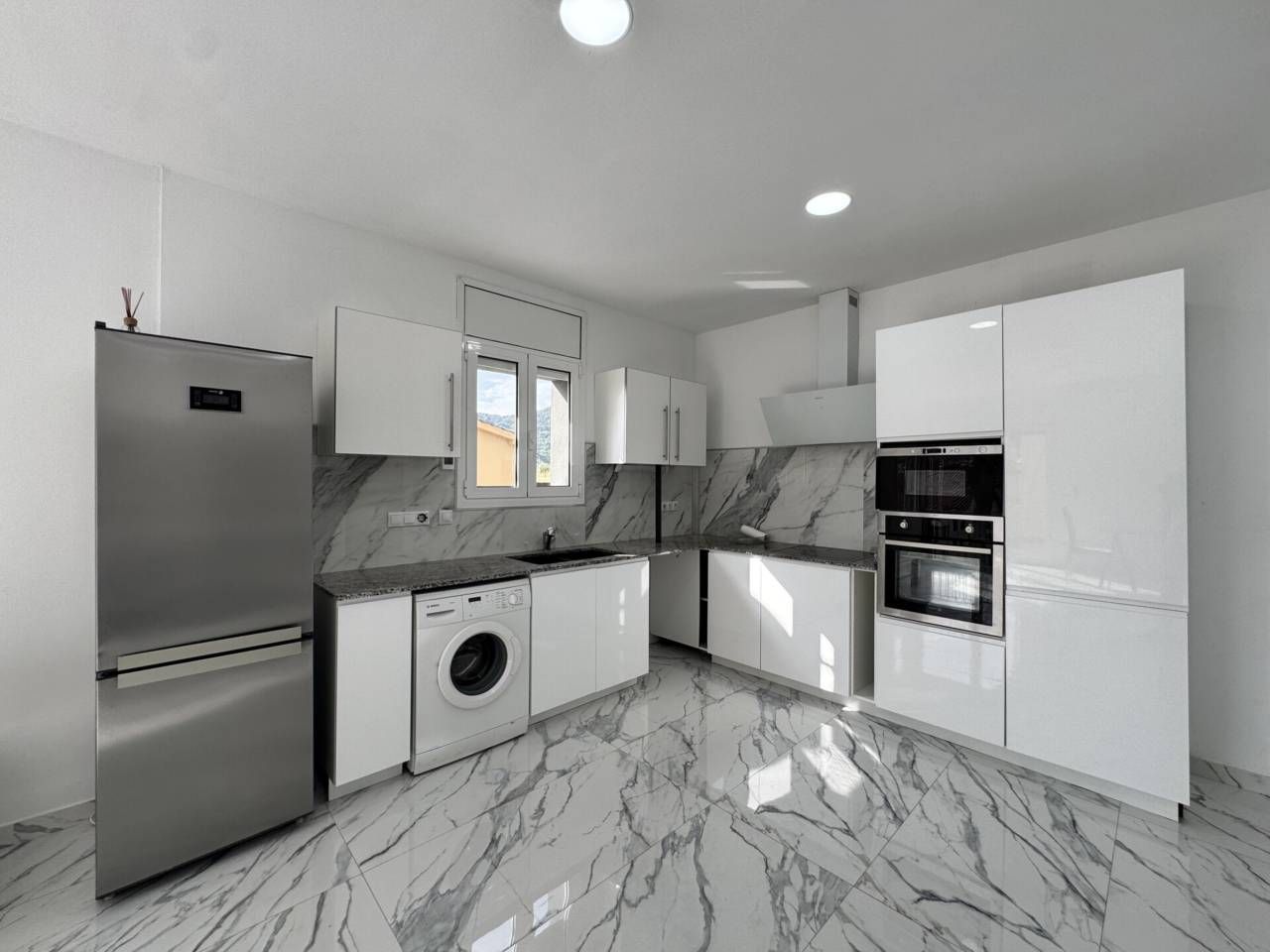 Kitchen of Flat for sale in Olot  with Air Conditioner, Terrace and Balcony