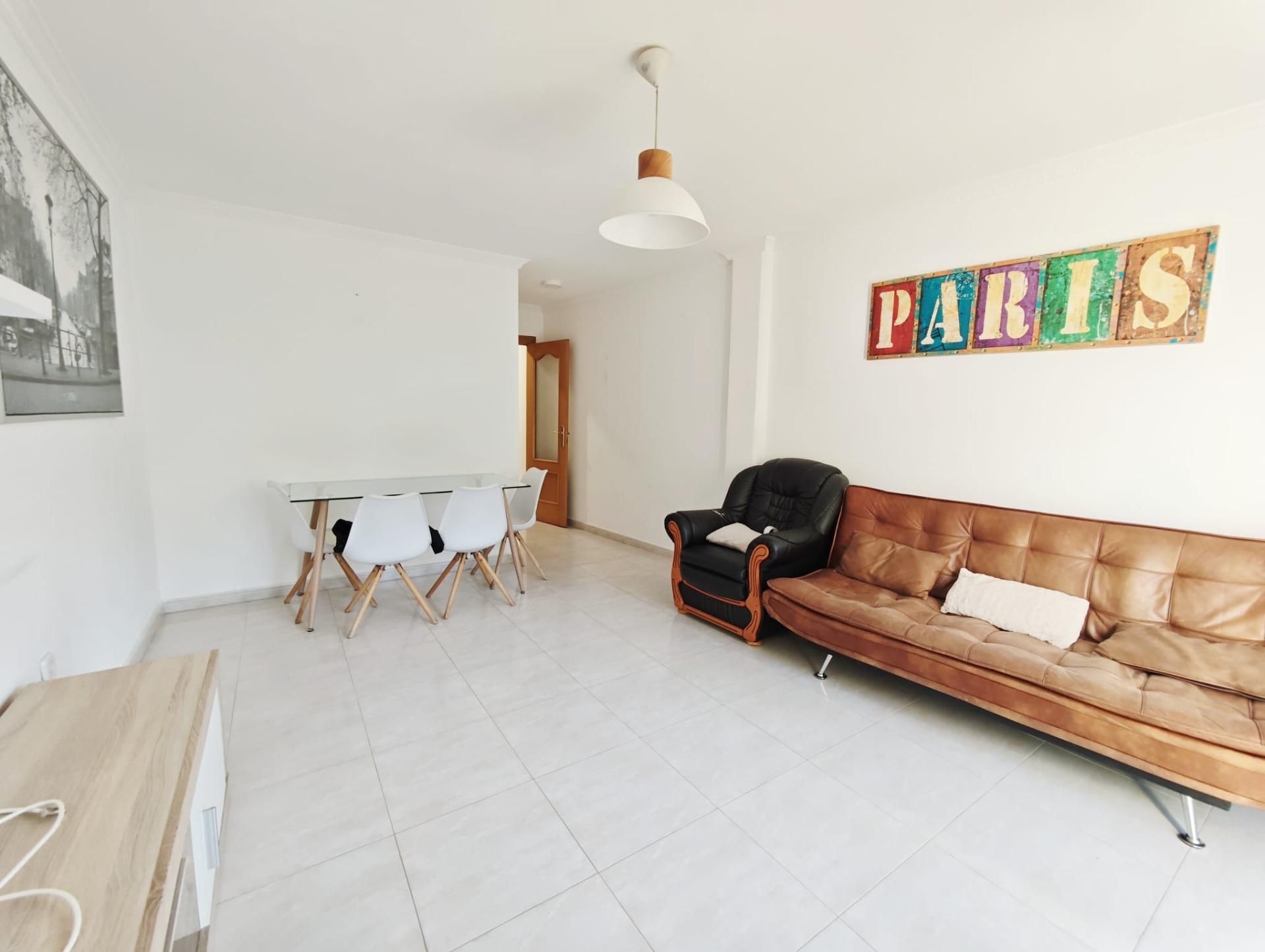 Sala d'estar de Pis en venda en La Nucia amb Terrassa, Moblat i Balcó