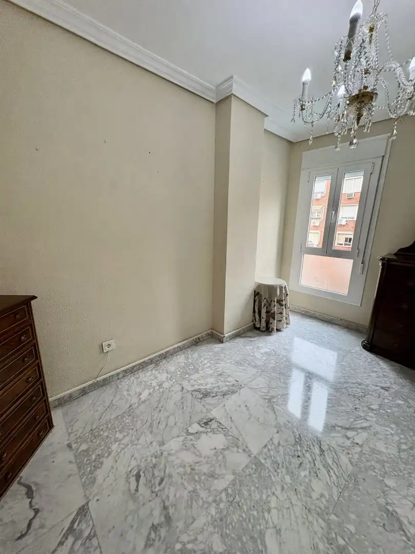Bedroom of Flat for sale in Sevilla  with Air Conditioner, Heating and Terrace