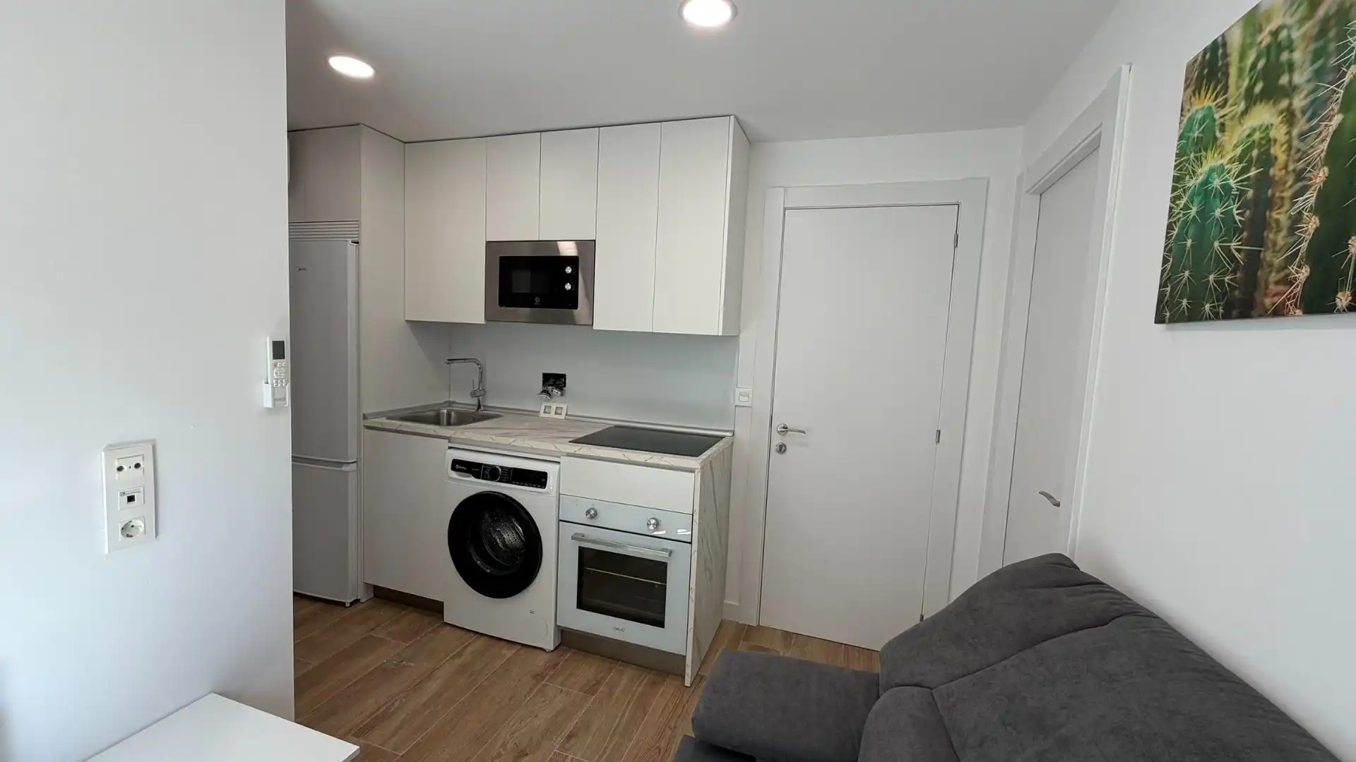 Cuina de Apartament de lloguer en Zaragoza amb Aire condicionat, Calefacció i Moblat