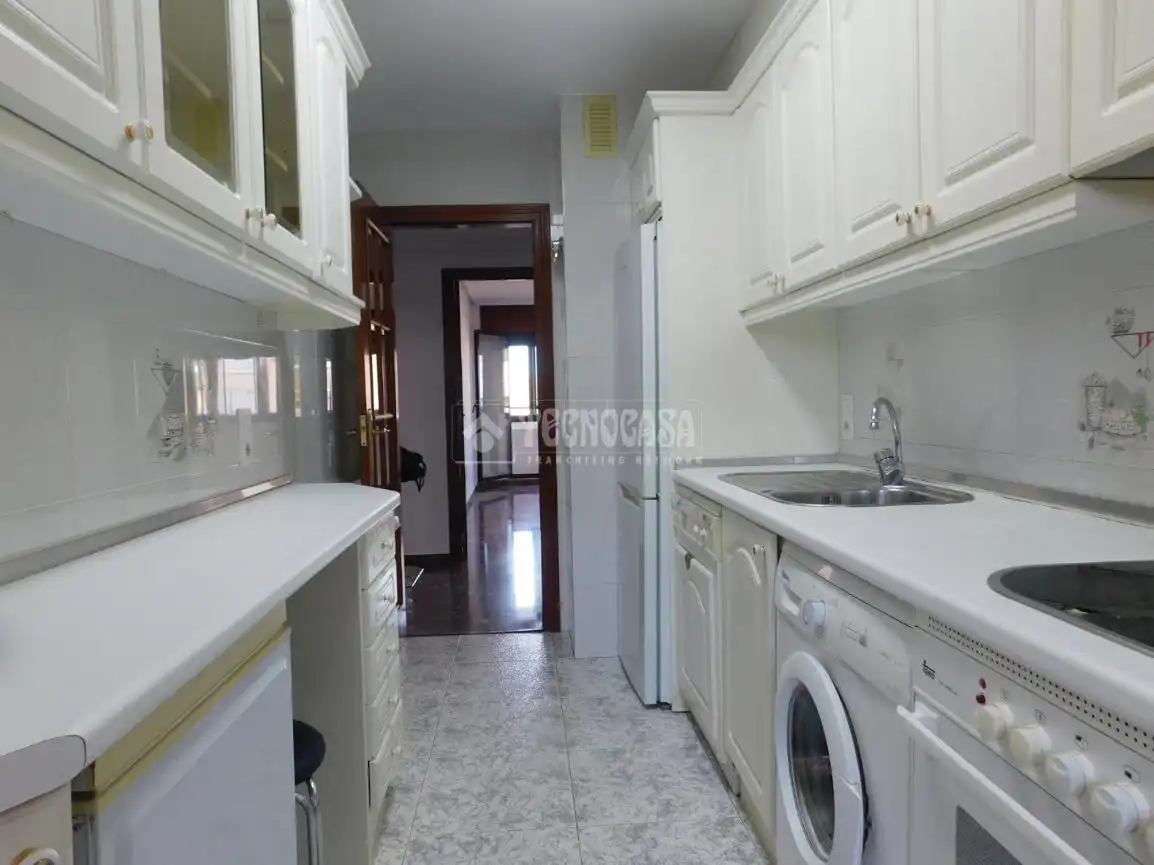 Kitchen of Flat for sale in Zaragoza  with Air Conditioner, Heating and Terrace