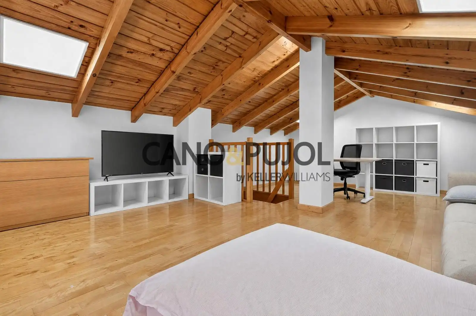 Sala de estar de Ático en venta en Rubí con Aire acondicionado, Calefacción y Jardín privado