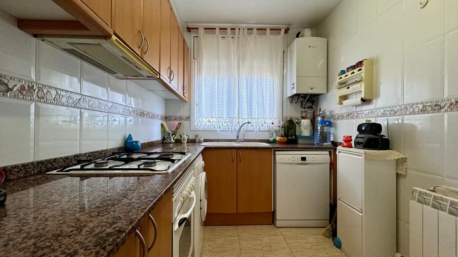 Cuina de Pis en venda en Cunit amb Calefacció, Terrassa i Traster