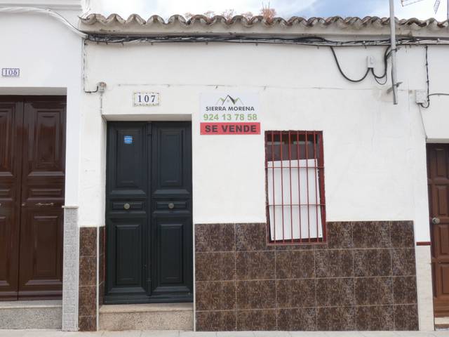 Casa-chalet en Venta en Granja de Torrehermosa