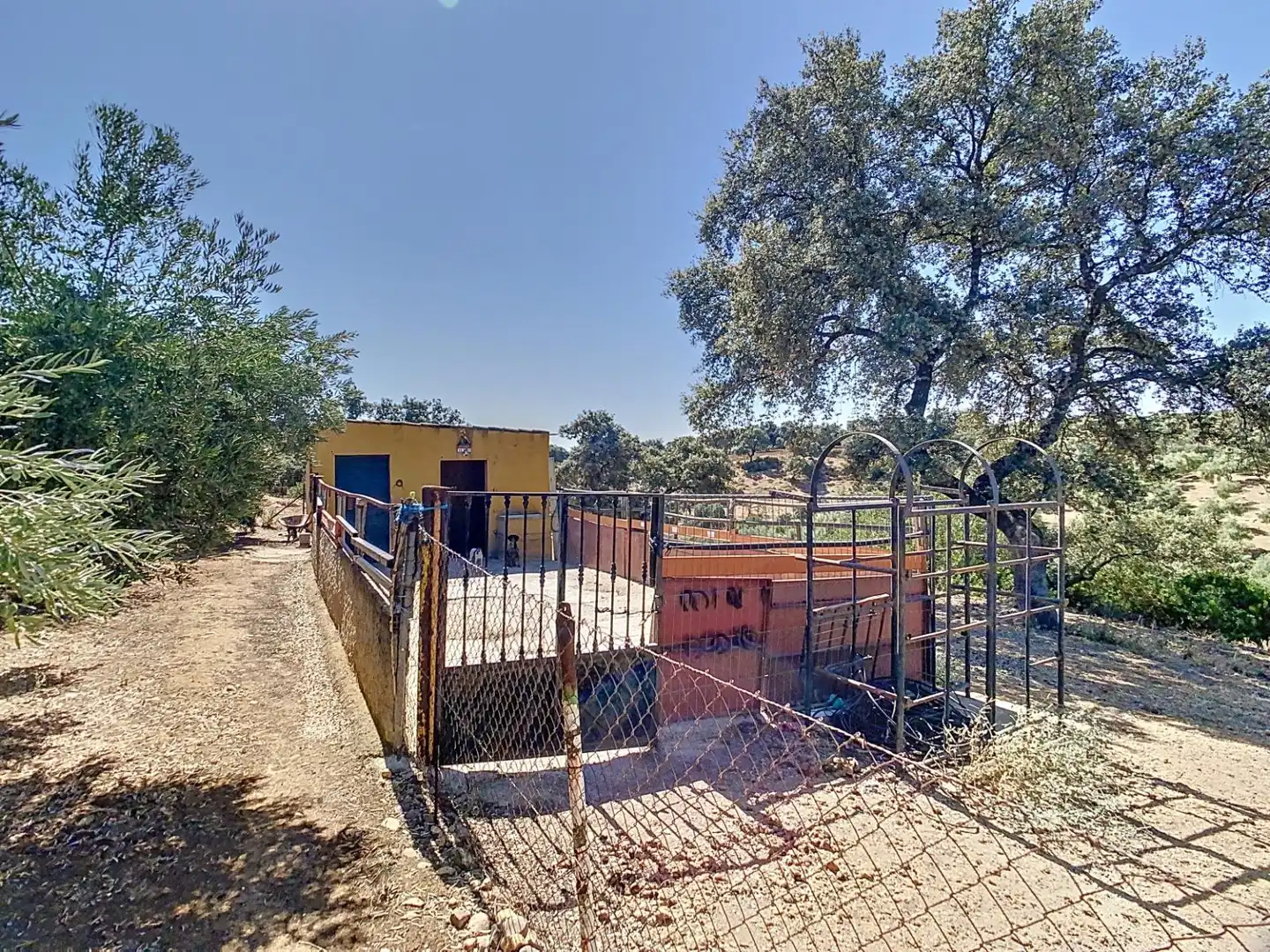 Exterior view of Houses for sale in Adamuz  with Air Conditioner, Heating and Private garden