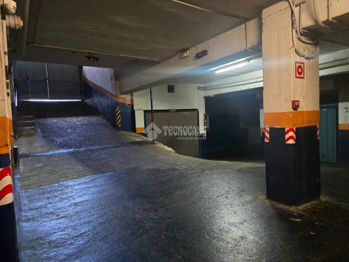 Aparcament de Garatge en venda en Bilbao 