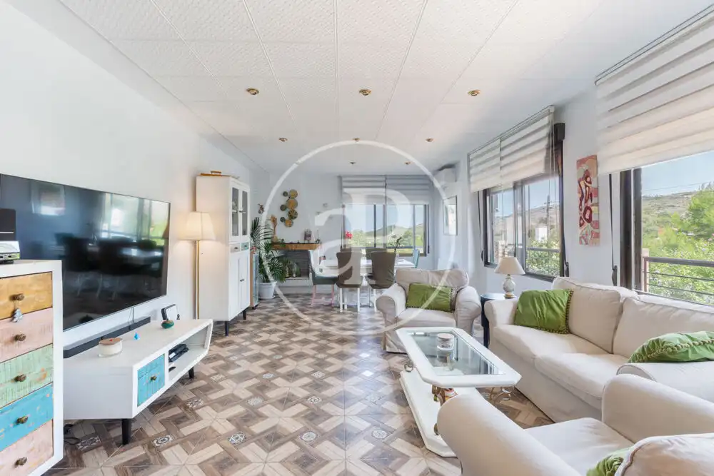 Sala de estar de Casa o chalet en venta en Chiva con Aire acondicionado, Calefacción y Jardín privado