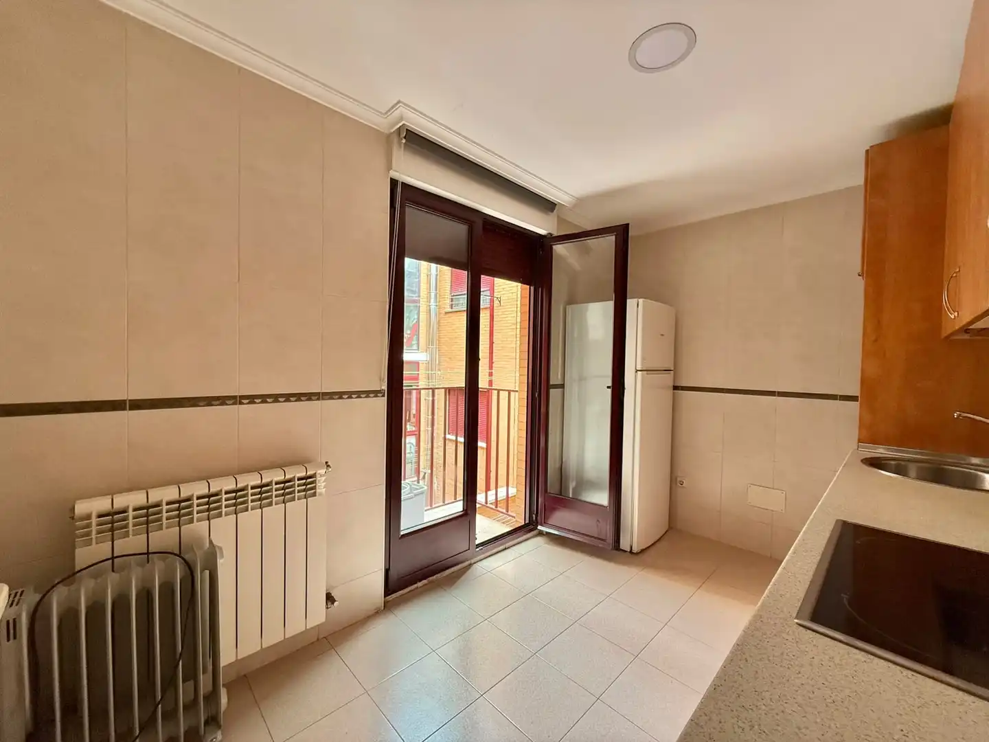 Appartement avec ascenseur à louer à Calle Luis Sala Balust, imagen 4