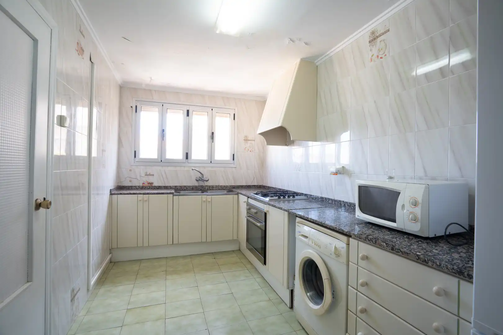 Cocina de Piso en venta en Valencia con Aire acondicionado, Calefacción y Jardín privado