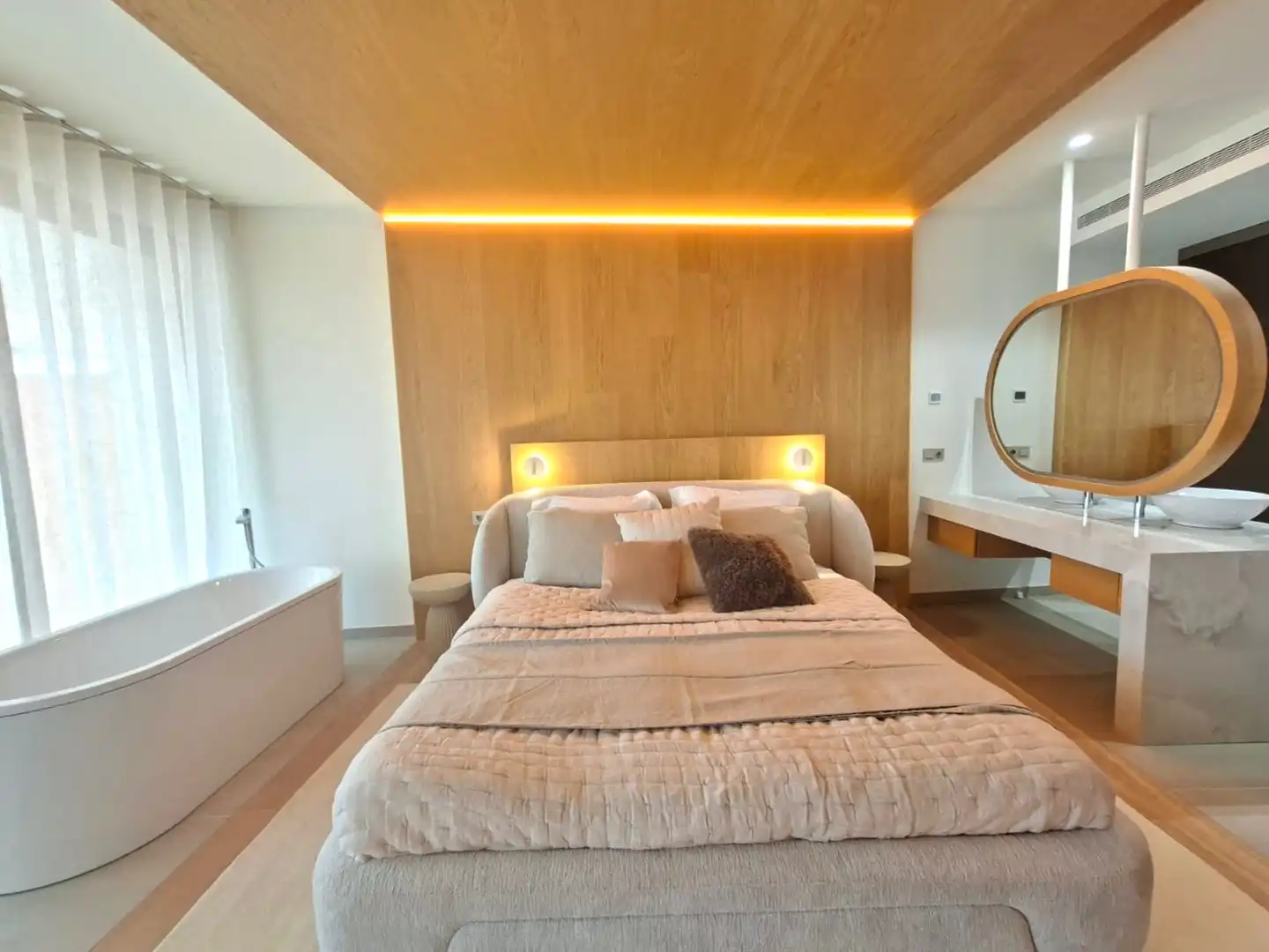 Habitación de Apartamento en venta en Fuengirola con Aire acondicionado, Calefacción y Jardín privado