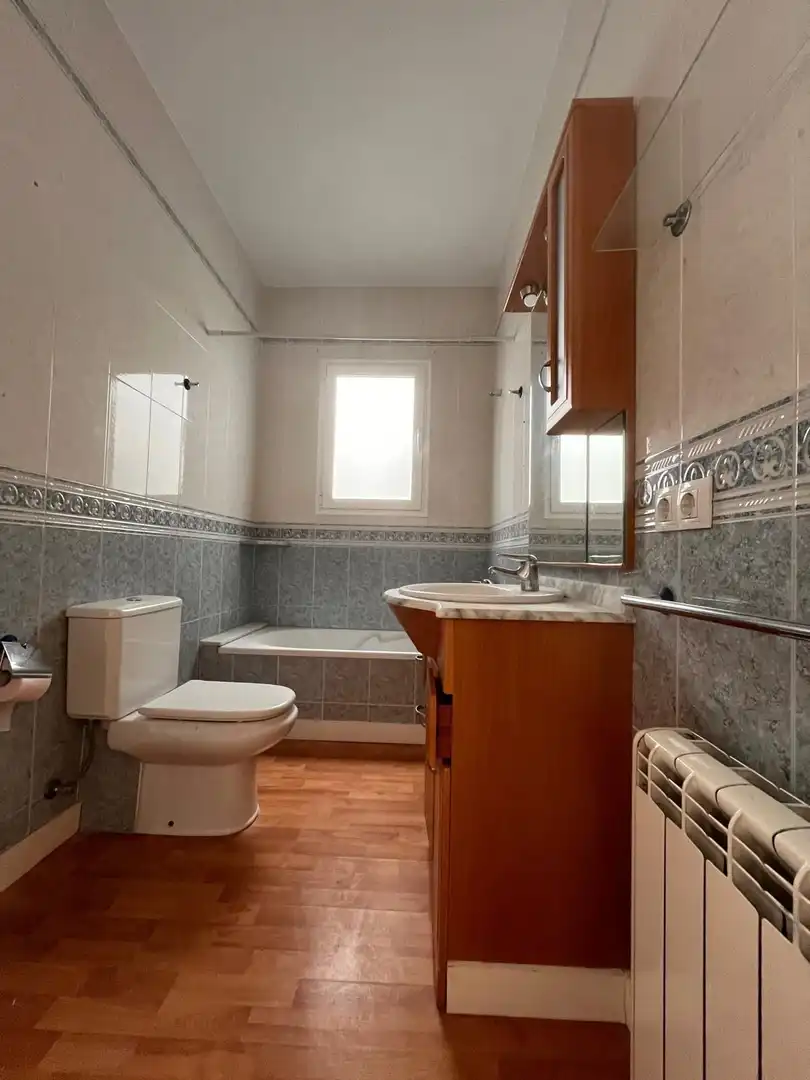 Baño de Piso en venta en Ciutadella de Menorca con Aire acondicionado