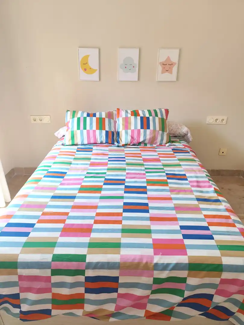 Dormitori de Apartament en venda en Manilva amb Aire condicionat, Terrassa i Piscina