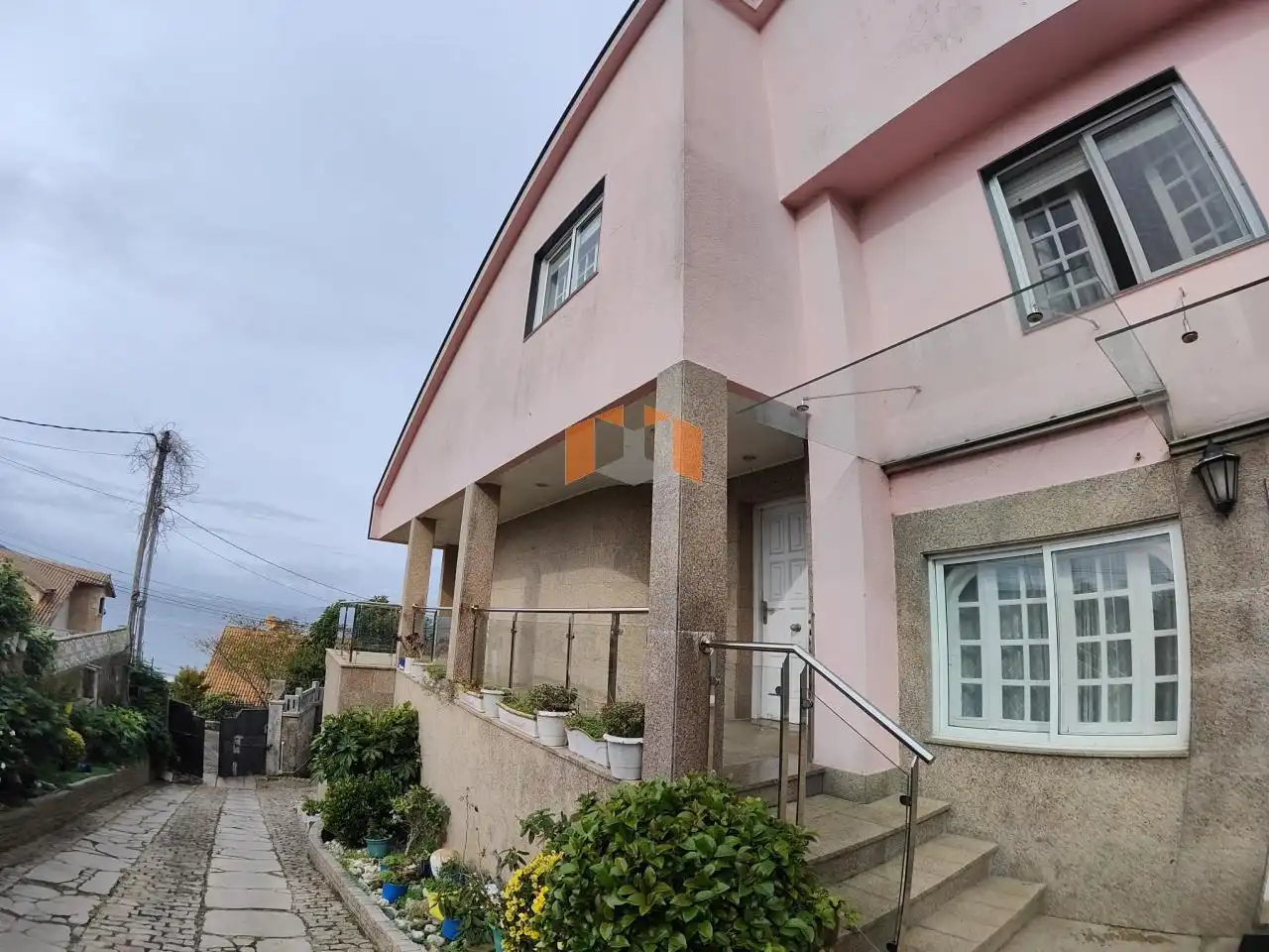 Vista exterior de Casa o chalet en venta en Nigrán con Calefacción, Jardín privado y Parquet