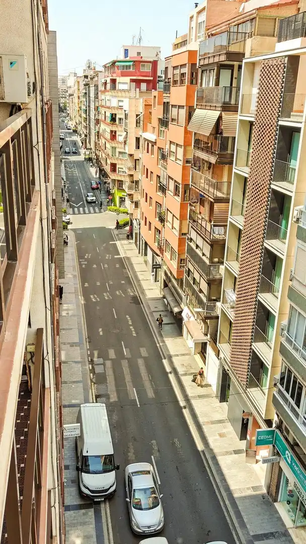 Vista exterior de Pis en venda en Alicante / Alacant