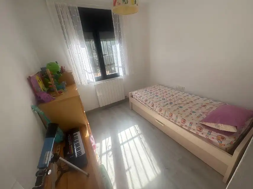 Schlafzimmer von Haus oder Chalet zum Verkauf in Sant Quintí de Mediona mit Heizung, Privatgarten und Parkett