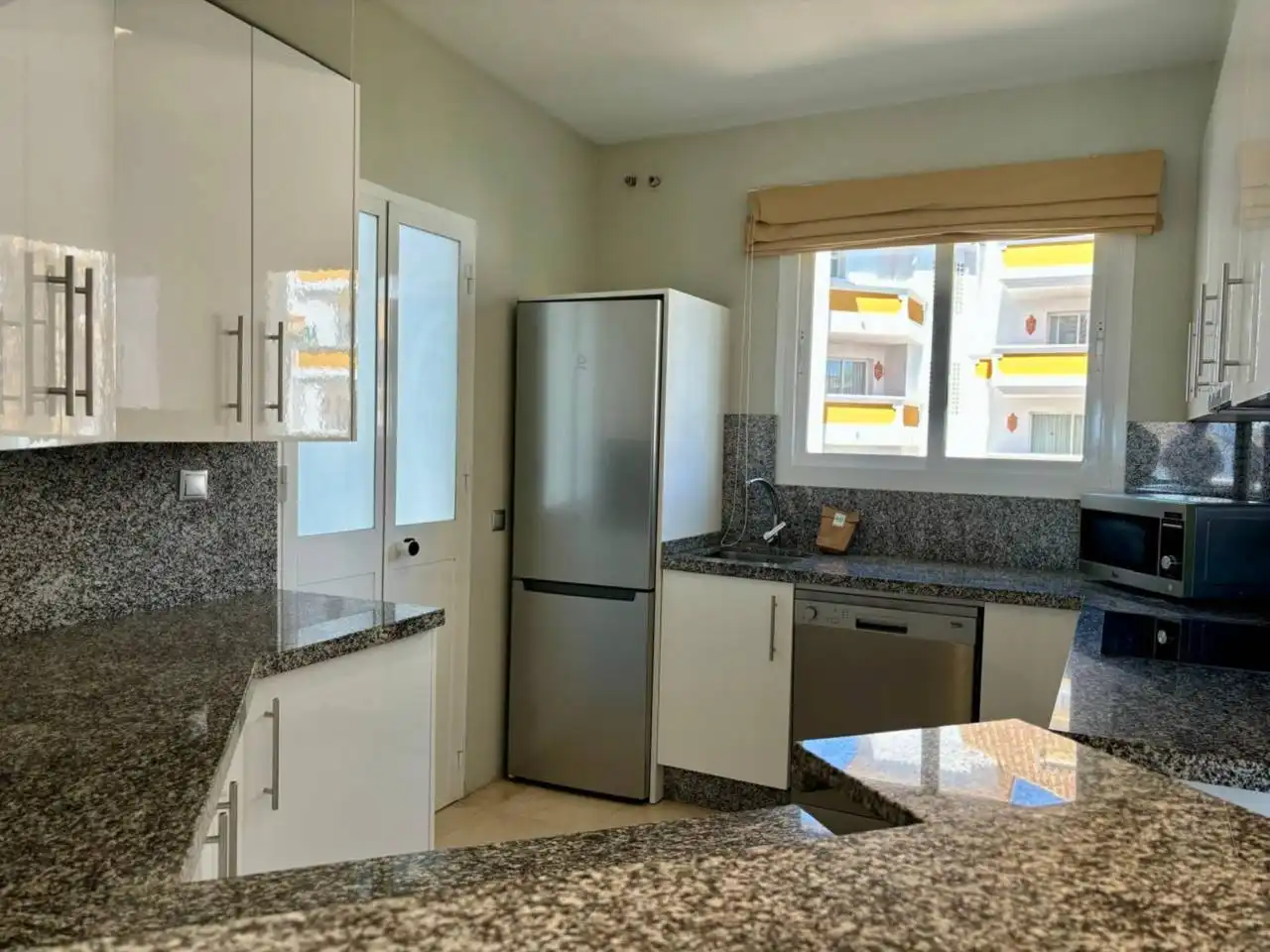 Kitchen of Flat for rent in Marbella  with Air Conditioner, Heating and Terrace