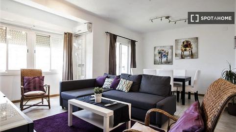 Foto 2 de Apartament per a compartir a El Turó de la Peira,  Barcelona Capital