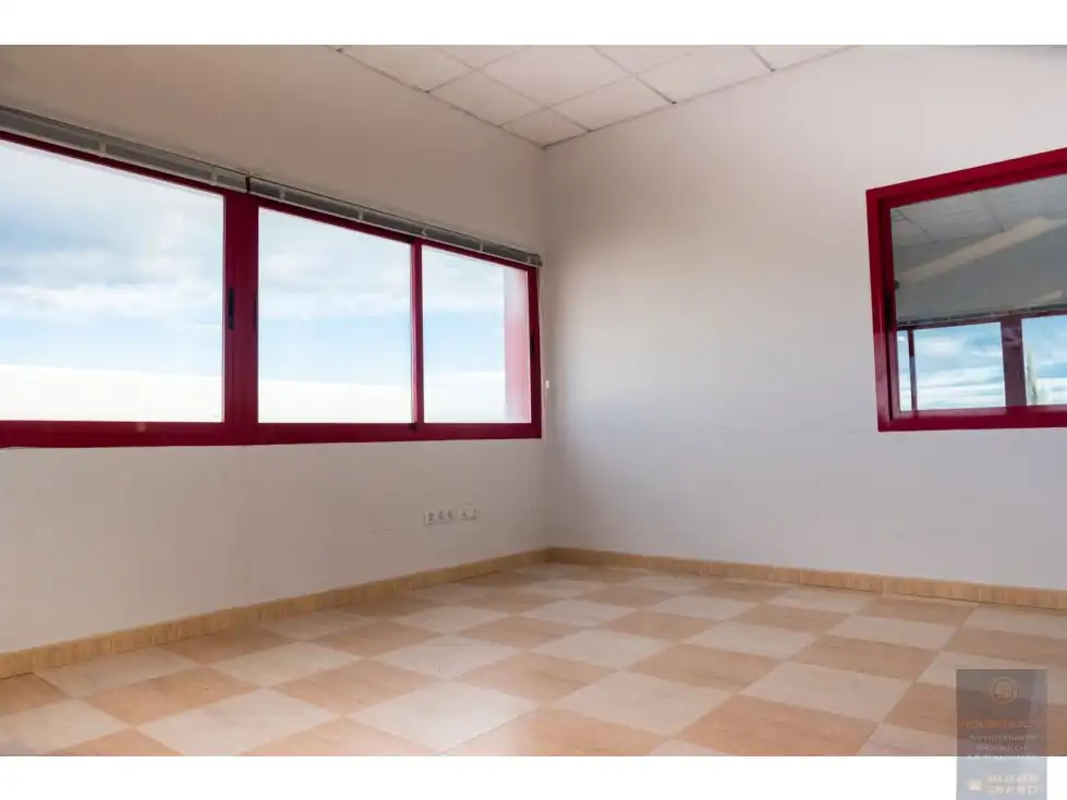 Schlafzimmer von Fabrikhallen zum Verkauf in Santa Cruz del Retamar