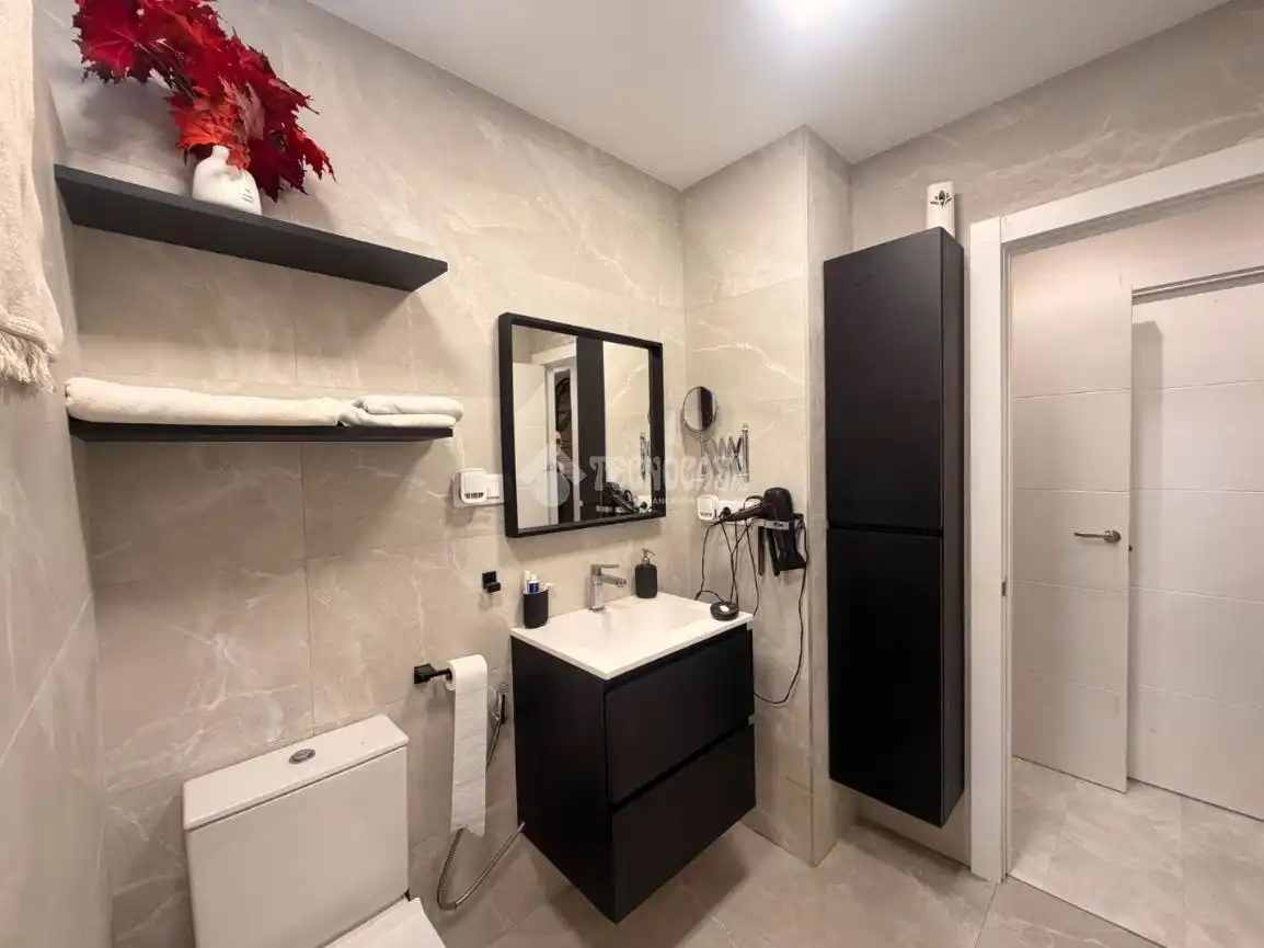 Baño de Piso en venta en Bilbao  con Calefacción, Amueblado y Balcón